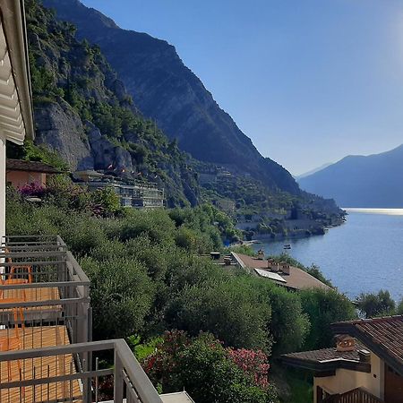 Hotel Augusta Garnì Limone sul Garda Esterno foto
