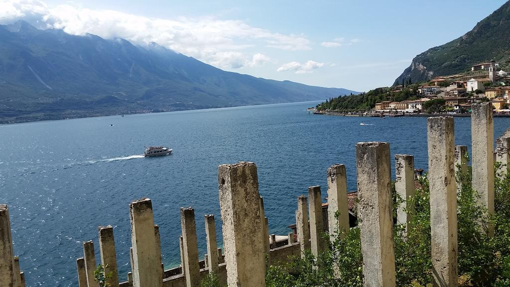Hotel Augusta Garnì Limone sul Garda Esterno foto